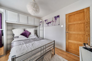 Bedroom- click for photo gallery